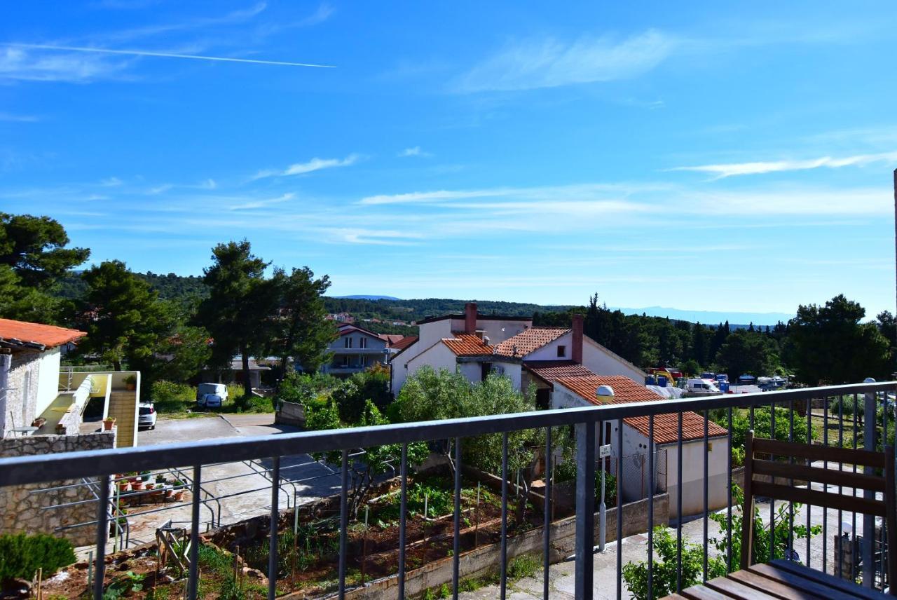 Olive Tree Apartment Stari Grad  Exterior photo