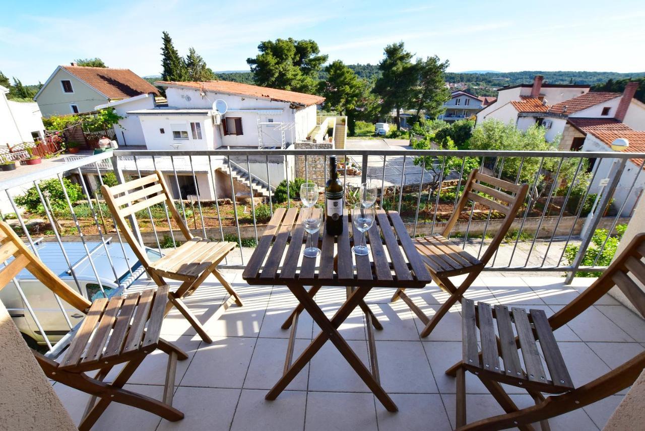 Olive Tree Apartment Stari Grad  Exterior photo