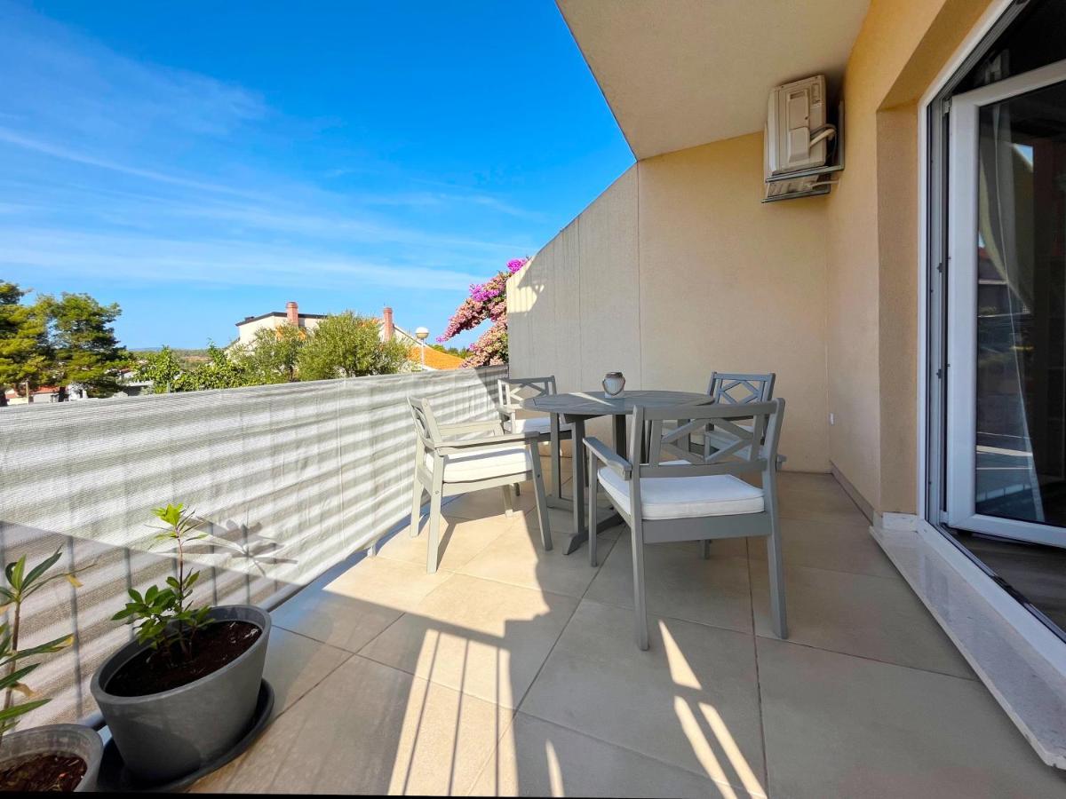 Olive Tree Apartment Stari Grad  Exterior photo